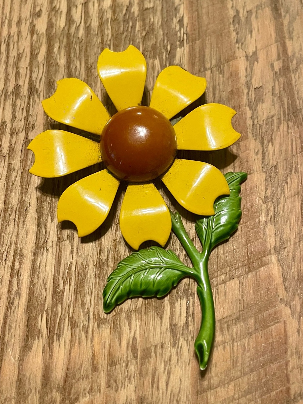 Vintage enamel plated Flower metal brooch